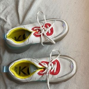 KOAJ tennis shoes